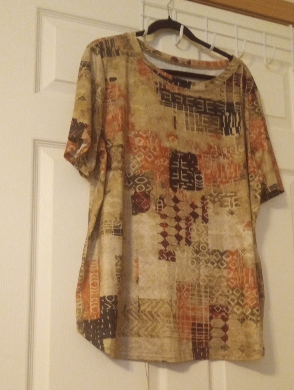 Source Unknown Beige Rust Patterned Short Sleeve Top